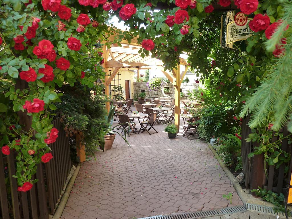 Mariánské Lázně Penzion Holiday מראה חיצוני תמונה